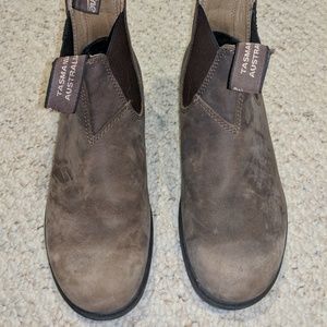 Blundstone round toes, Australian size 6.5
